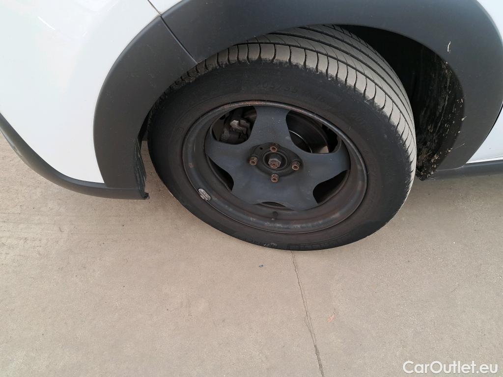  Citroen  C3  Feel Pack 1.2 PureTech 80CV BVM5 E6d #8