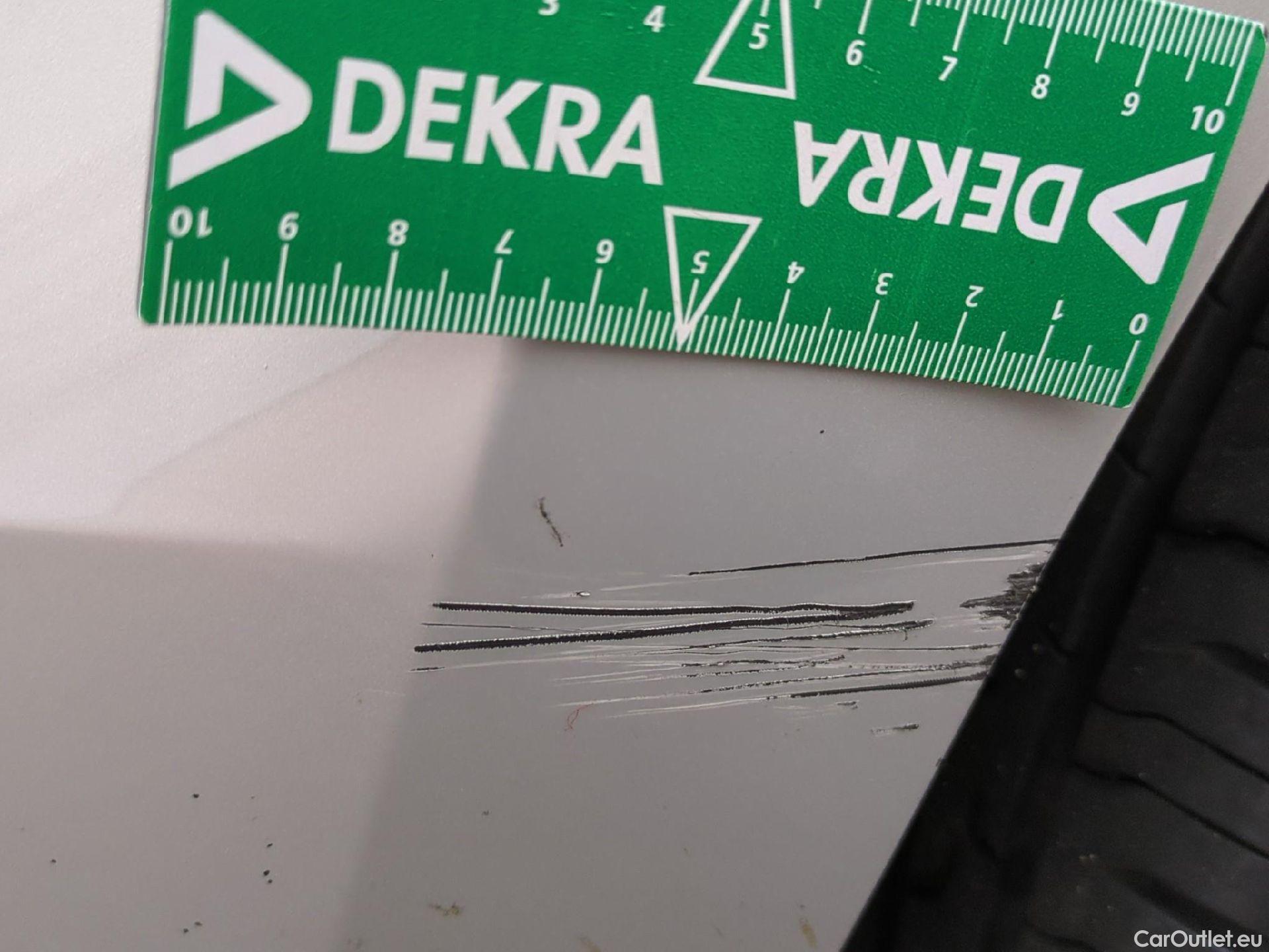  Nissan  Micra NISSAN  / 2016 / 5P / Berline IG-T 100 Business Edition #12