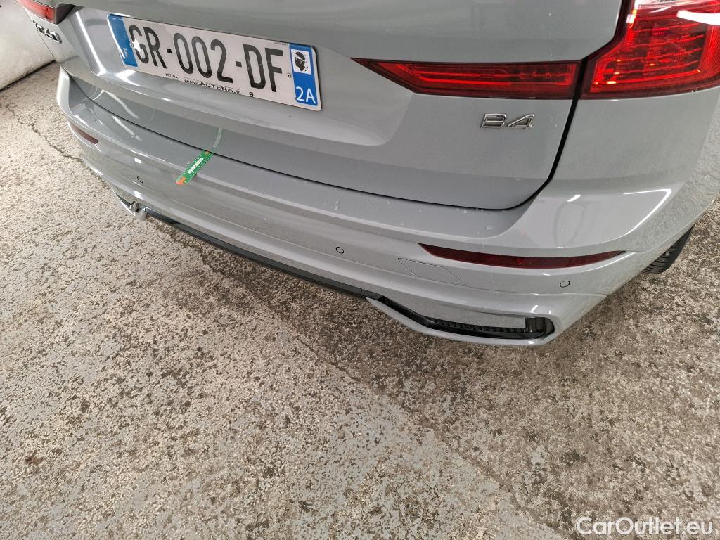  Volvo  XC60  Plus Style Dark 2WD 2.0 B4 195CV BVA8 E6d #1