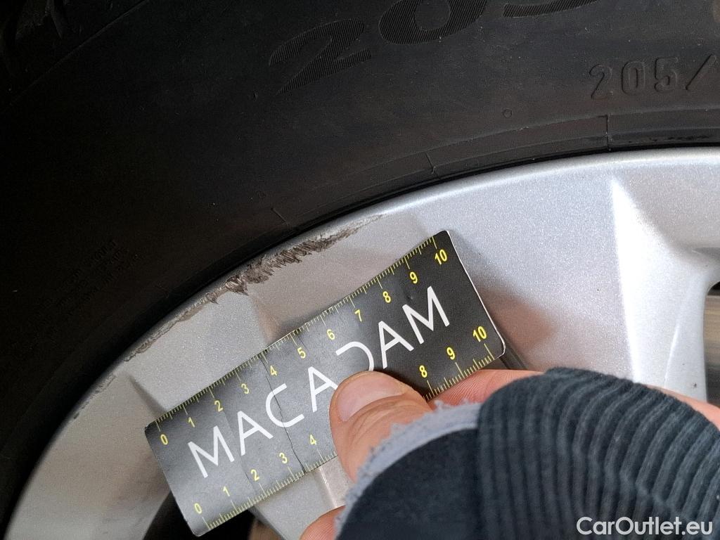  Bmw  Serie 2 BMW  Active Tourer / 2018 / 5P / monospace 225xe Business Design Auto #17