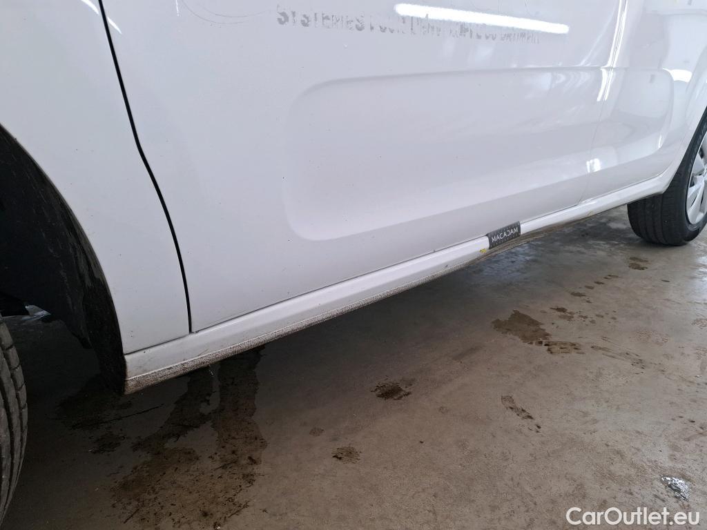  Citroen  C3  Feel Business 1.5 BlueHDI 100CV BVM6 E6d #1