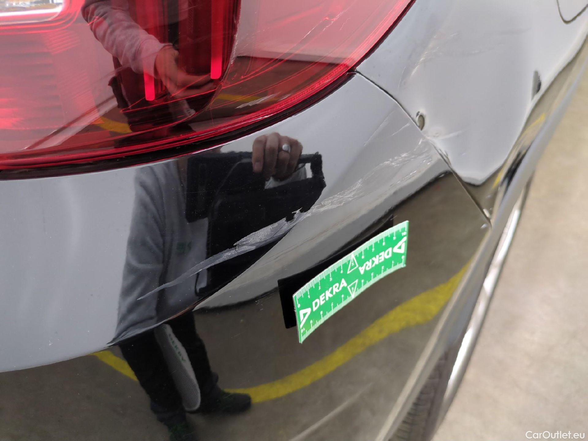  Opel   Grandland X OPEL / 2017 / 5P / SUV 1.6 HYBRID4 300 ELEGANCE BUSINESAUTO 4x4 #39