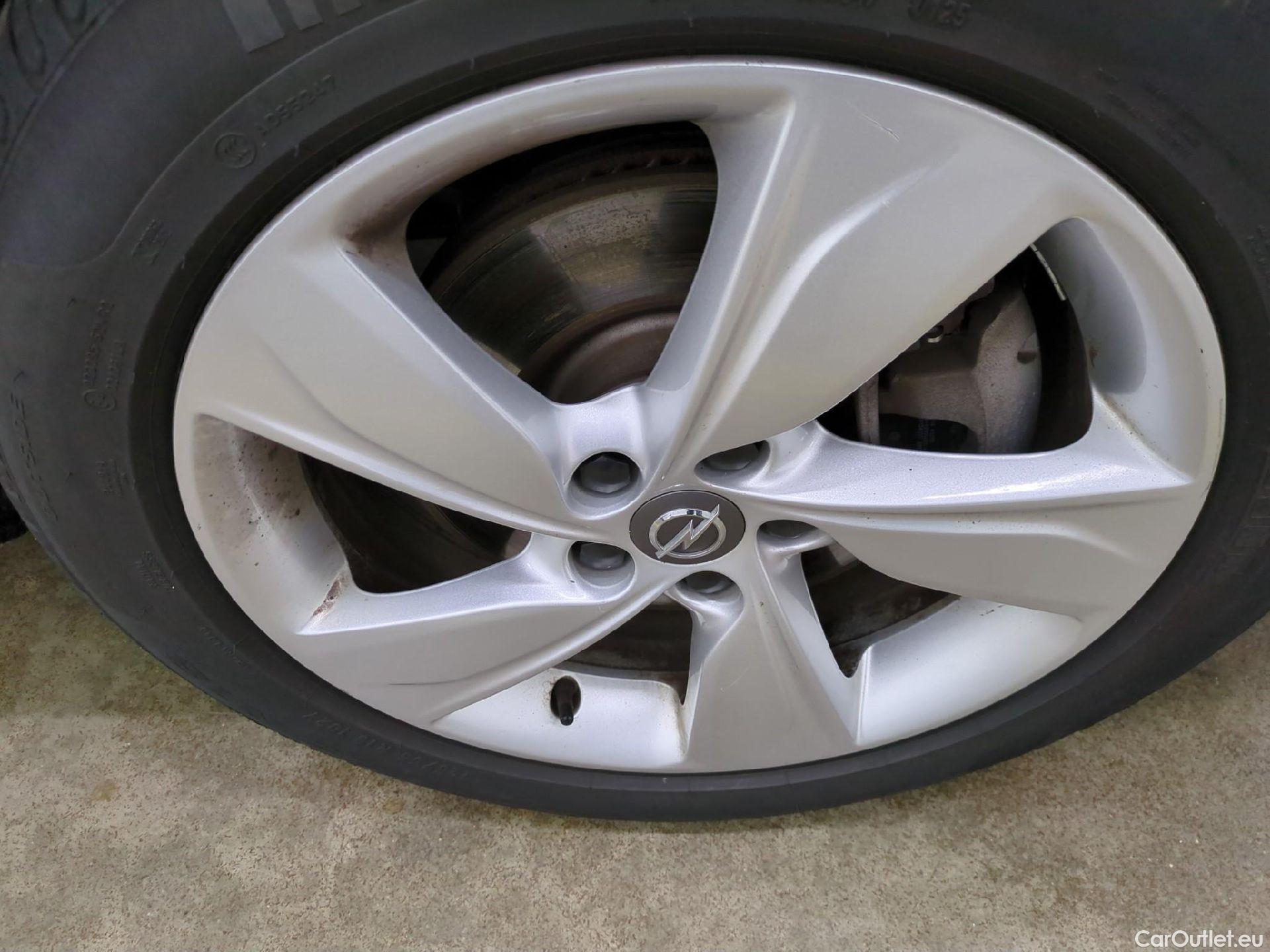  Opel   Grandland X OPEL / 2017 / 5P / SUV 1.6 HYBRID4 300 ELEGANCE BUSINESAUTO 4x4 #14