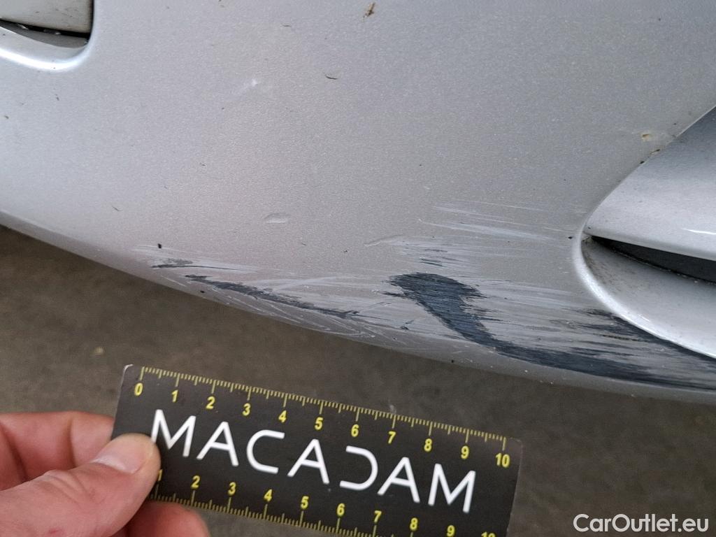  Mercedes  A-Klasse MERCEDES-BENZ Classe A Berline / 2018 / 4P / Berline A 200 d AMG Line 8G-DCT #2