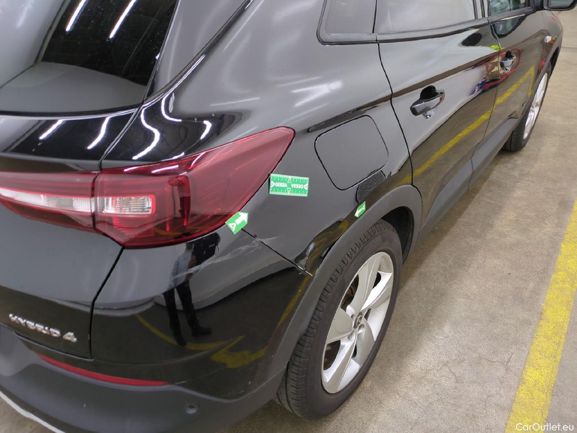  Opel   Grandland X OPEL / 2017 / 5P / SUV 1.6 HYBRID4 300 ELEGANCE BUSINESAUTO 4x4 #26