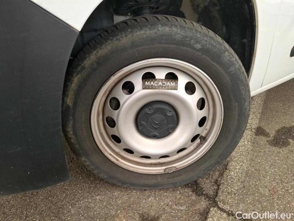  Citroen  Berlingo CITROEN  Van / 2018 / 4P / Fourgonnette M 1000kg BlueHDi 130 S&S EAT8 Club #33