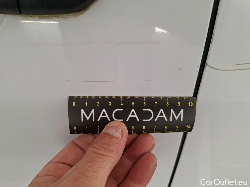  Citroen  Berlingo CITROEN  Van / 2018 / 4P / Fourgonnette M 1000kg BlueHDi 130 S&S EAT8 Club #24