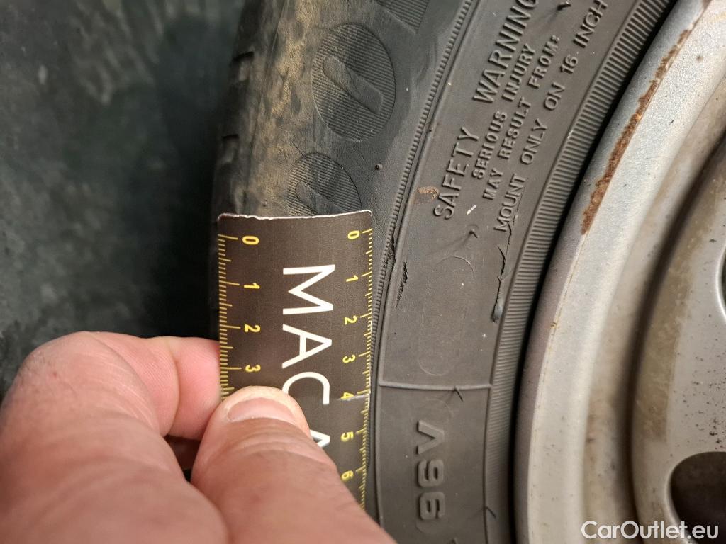  Citroen  Berlingo CITROEN  Van / 2018 / 4P / Fourgonnette M 1000kg BlueHDi 130 S&S EAT8 Club #32