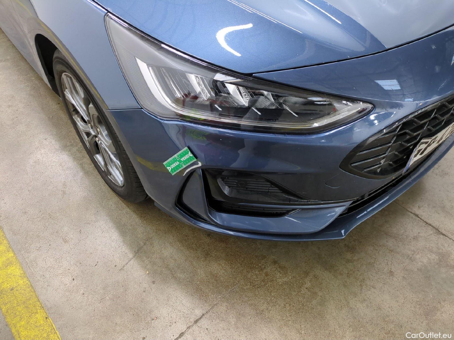  Ford  Focus  Berline ST-Line X 1.0 EcoBoost 125CV BVA7 E6d #10