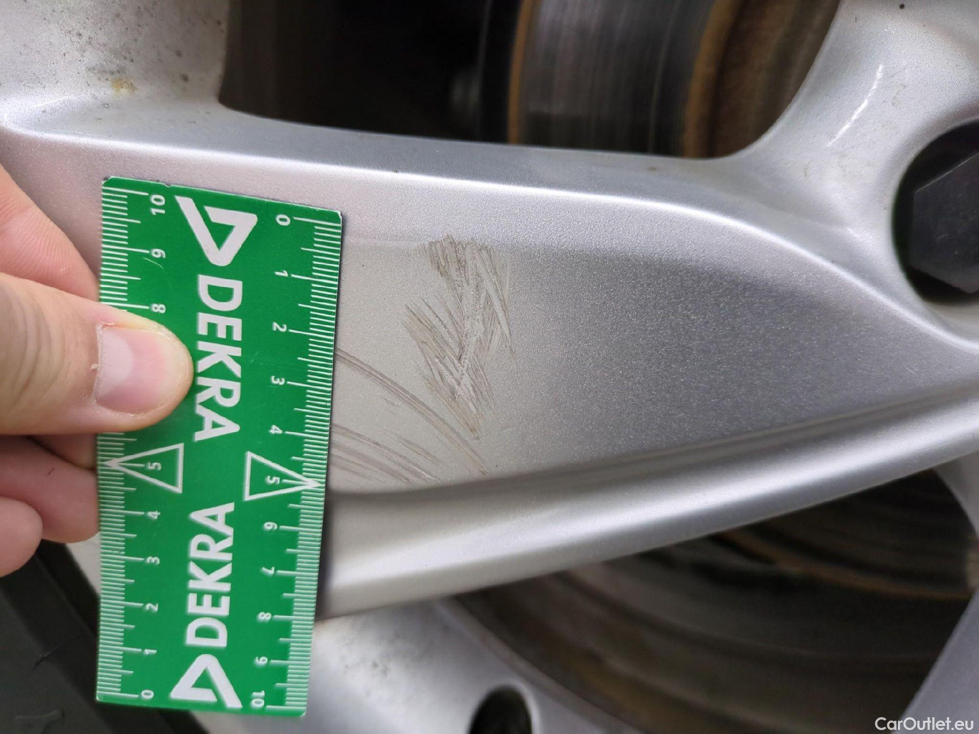  Opel   Grandland X OPEL / 2017 / 5P / SUV 1.6 HYBRID4 300 ELEGANCE BUSINESAUTO 4x4 #21