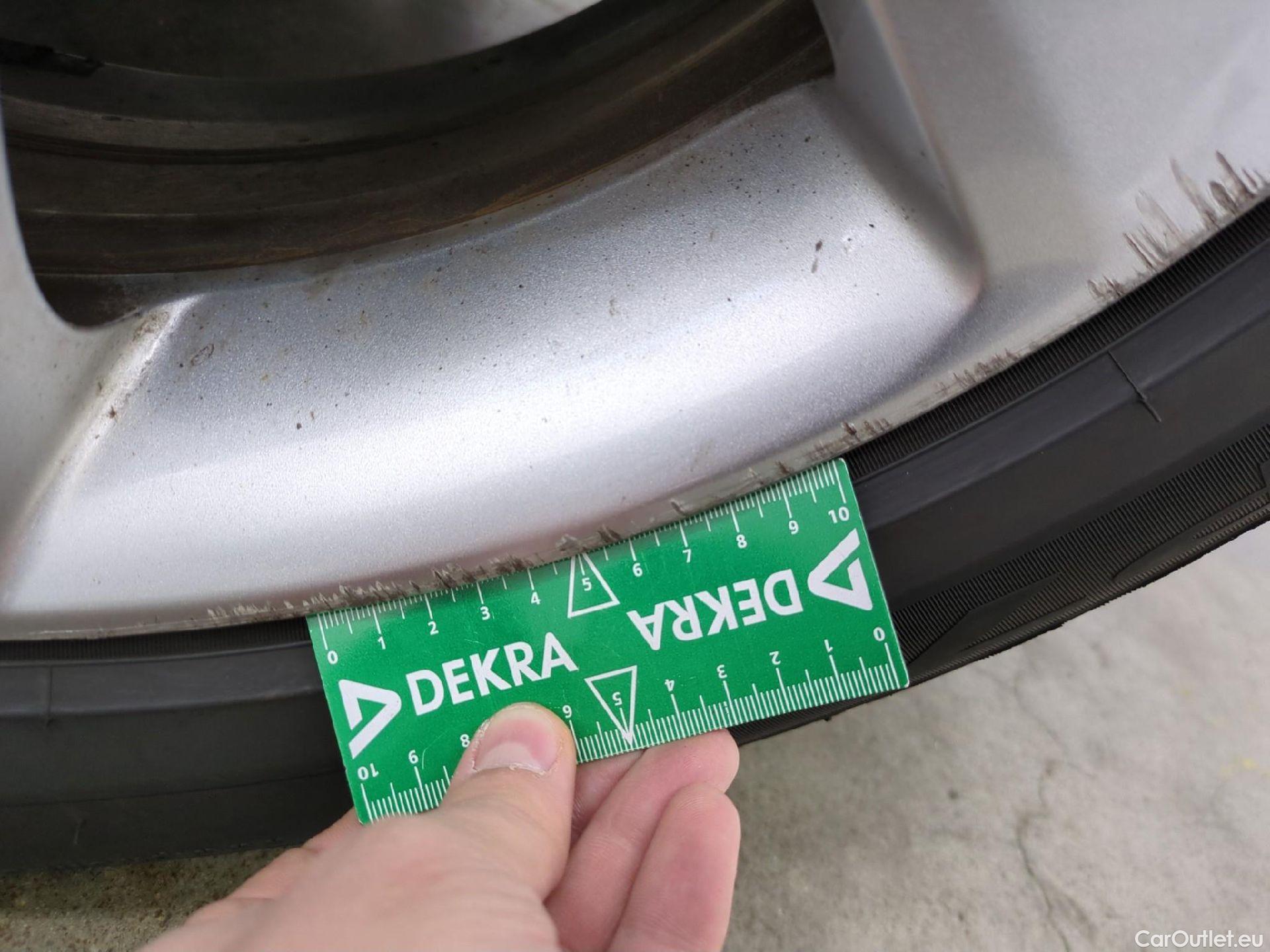  Opel   Grandland X OPEL / 2017 / 5P / SUV 1.6 HYBRID4 300 ELEGANCE BUSINESAUTO 4x4 #18