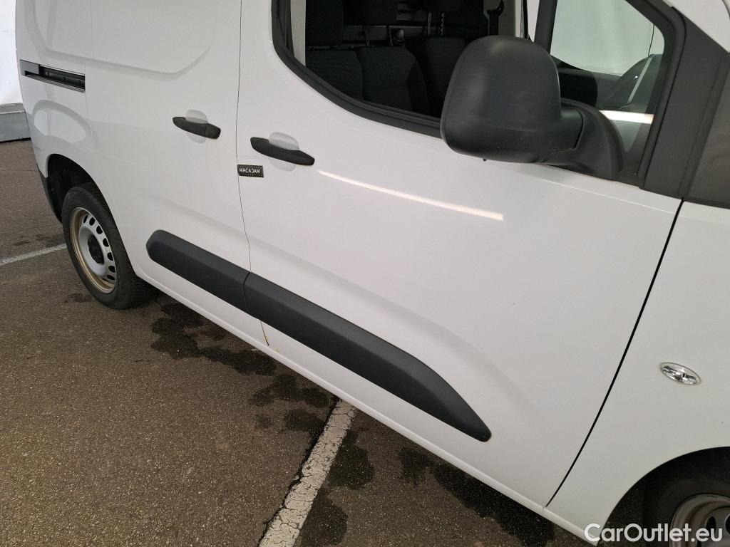  Citroen  Berlingo CITROEN  Van / 2018 / 4P / Fourgonnette M 1000kg BlueHDi 130 S&S EAT8 Club #25