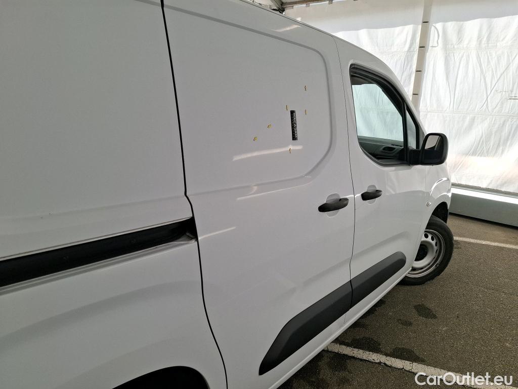  Citroen  Berlingo CITROEN  Van / 2018 / 4P / Fourgonnette M 1000kg BlueHDi 130 S&S EAT8 Club #18
