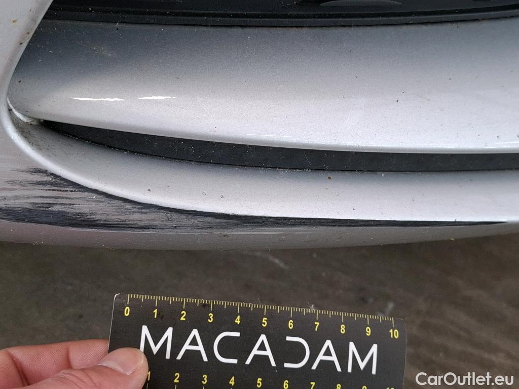  Mercedes  A-Klasse MERCEDES-BENZ Classe A Berline / 2018 / 4P / Berline A 200 d AMG Line 8G-DCT #3