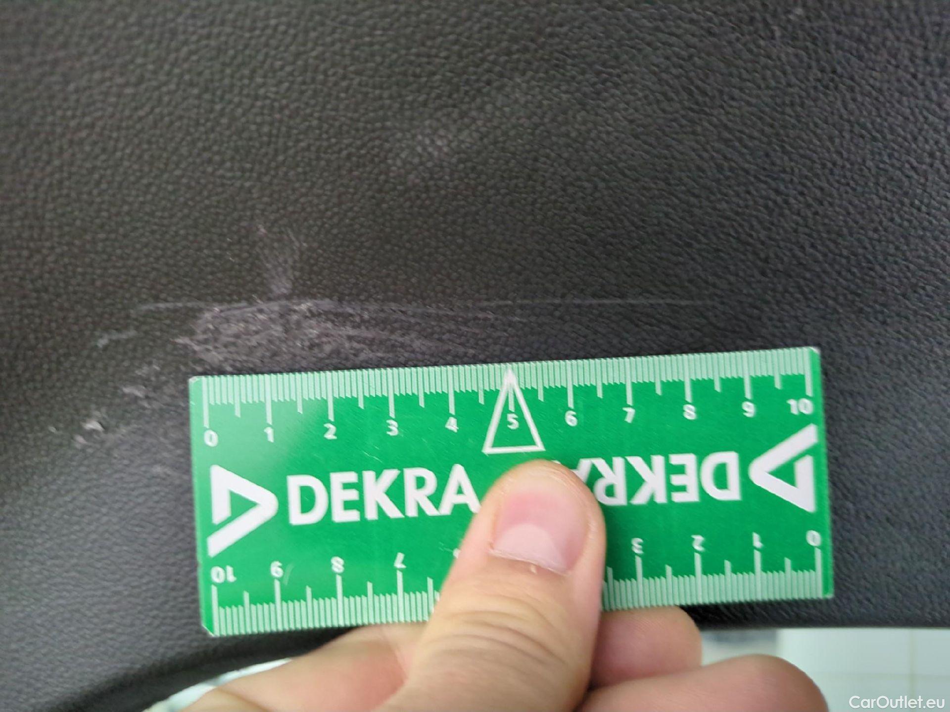  Opel   Grandland X OPEL / 2017 / 5P / SUV 1.6 HYBRID4 300 ELEGANCE BUSINESAUTO 4x4 #8