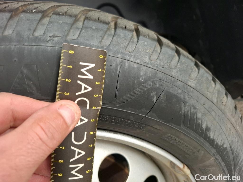  Citroen  Berlingo CITROEN  Van / 2018 / 4P / Fourgonnette M 1000kg BlueHDi 130 S&S EAT8 Club #36