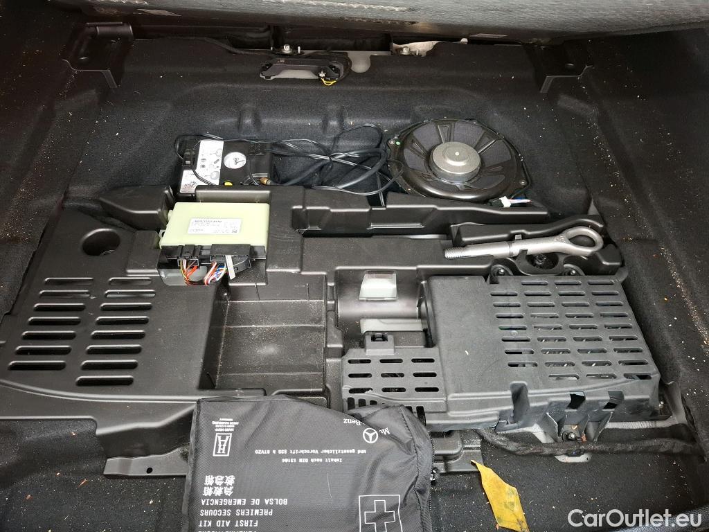  Mercedes  A-Klasse MERCEDES-BENZ Classe A Berline / 2018 / 4P / Berline A 200 d AMG Line 8G-DCT #36