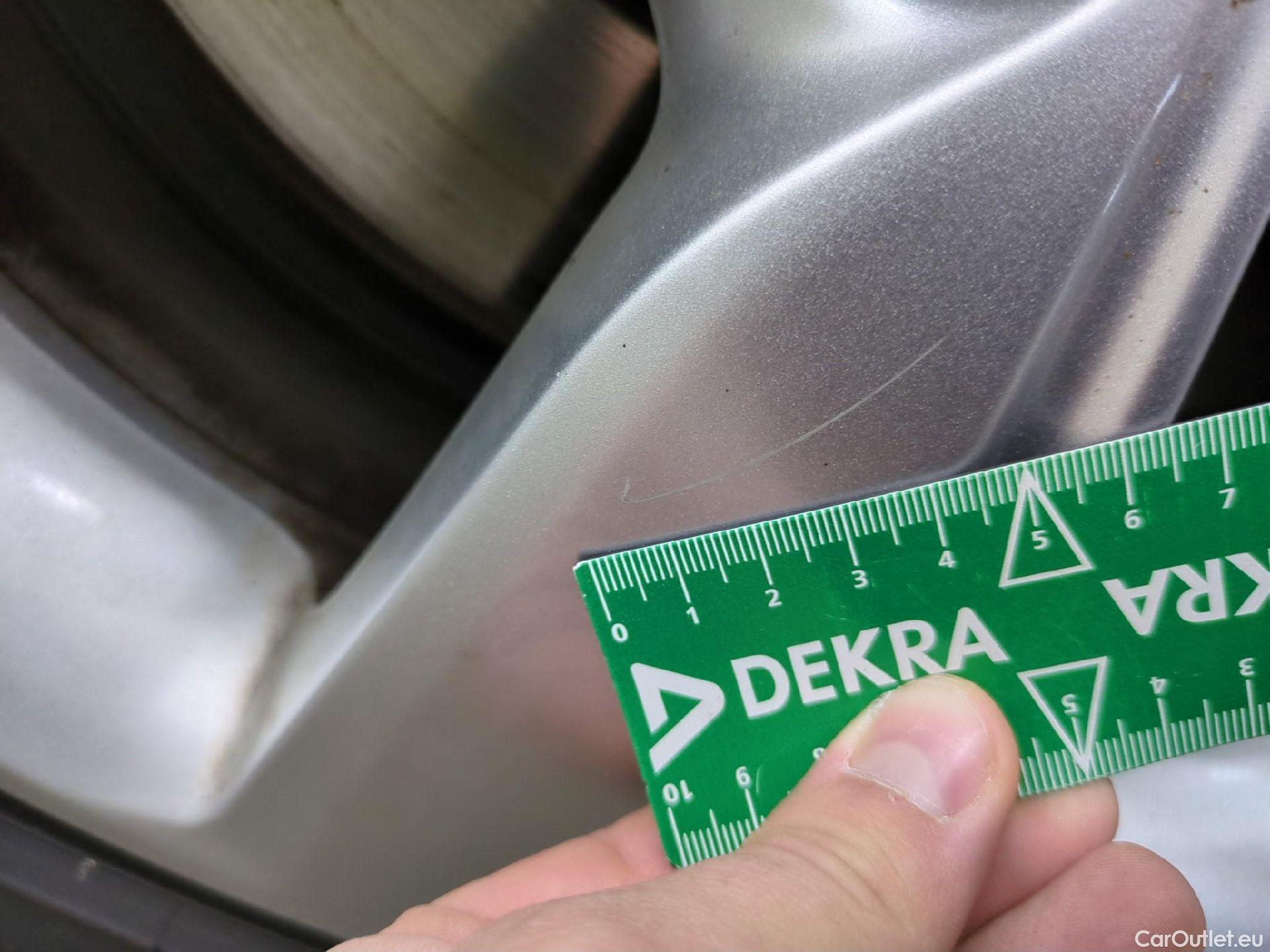  Opel   Grandland X OPEL / 2017 / 5P / SUV 1.6 HYBRID4 300 ELEGANCE BUSINESAUTO 4x4 #13