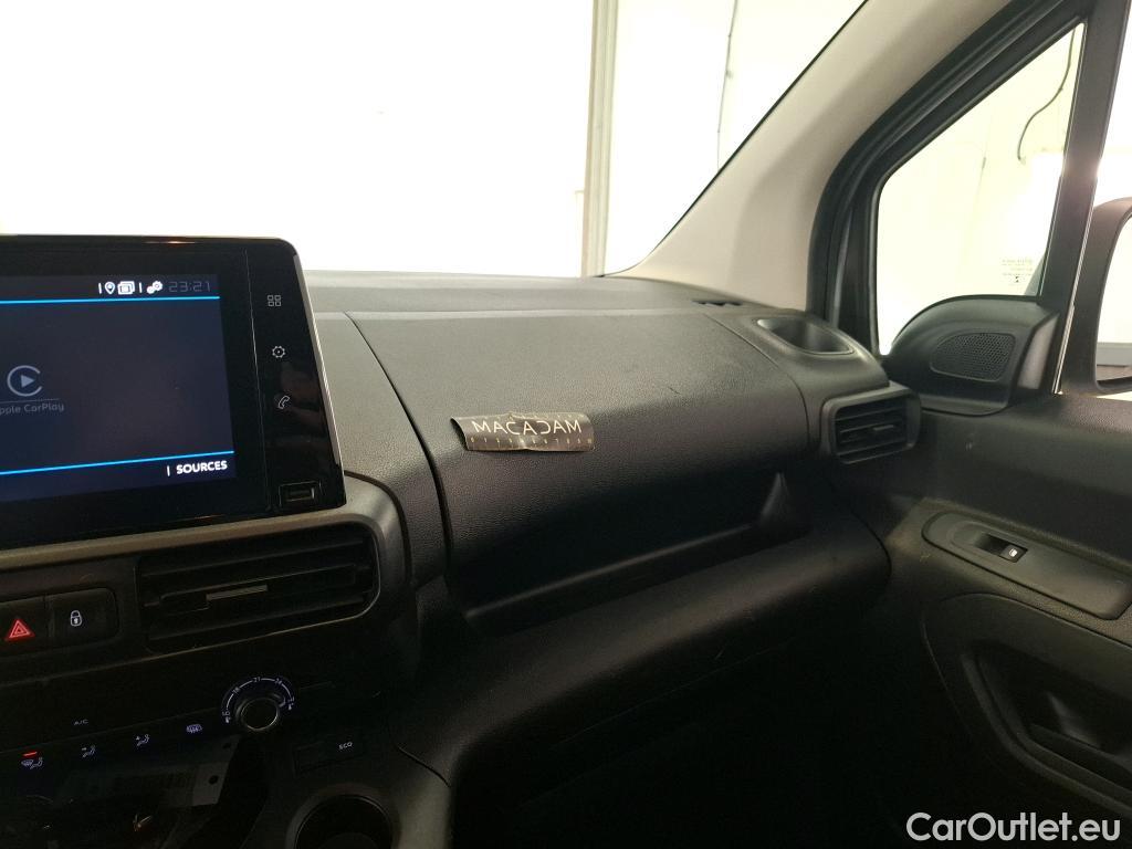  Citroen  Berlingo CITROEN  Van / 2018 / 4P / Fourgonnette M 1000kg BlueHDi 130 S&S EAT8 Club #52