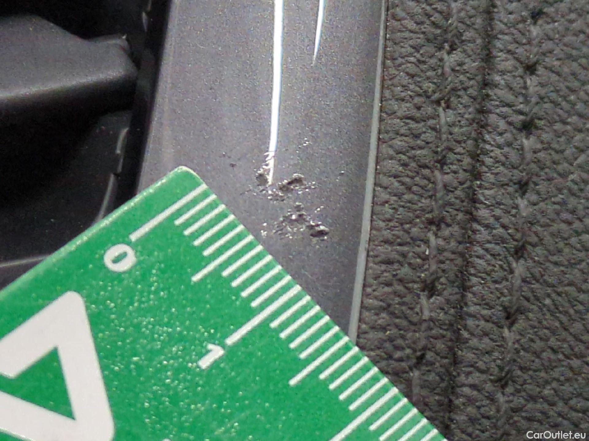  Opel   Grandland X OPEL / 2017 / 5P / SUV 1.6 HYBRID4 300 ELEGANCE BUSINESAUTO 4x4 #2