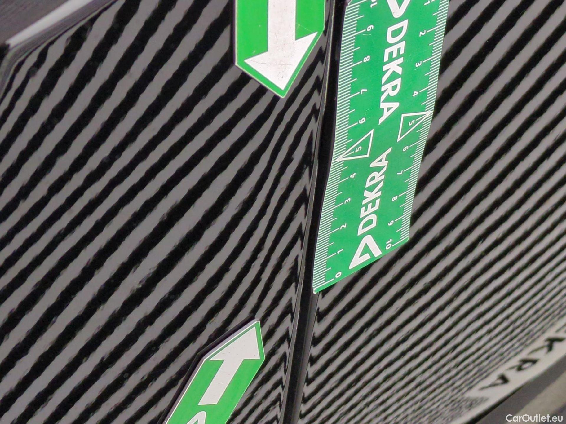  Opel   Grandland X OPEL / 2017 / 5P / SUV 1.6 HYBRID4 300 ELEGANCE BUSINESAUTO 4x4 #35