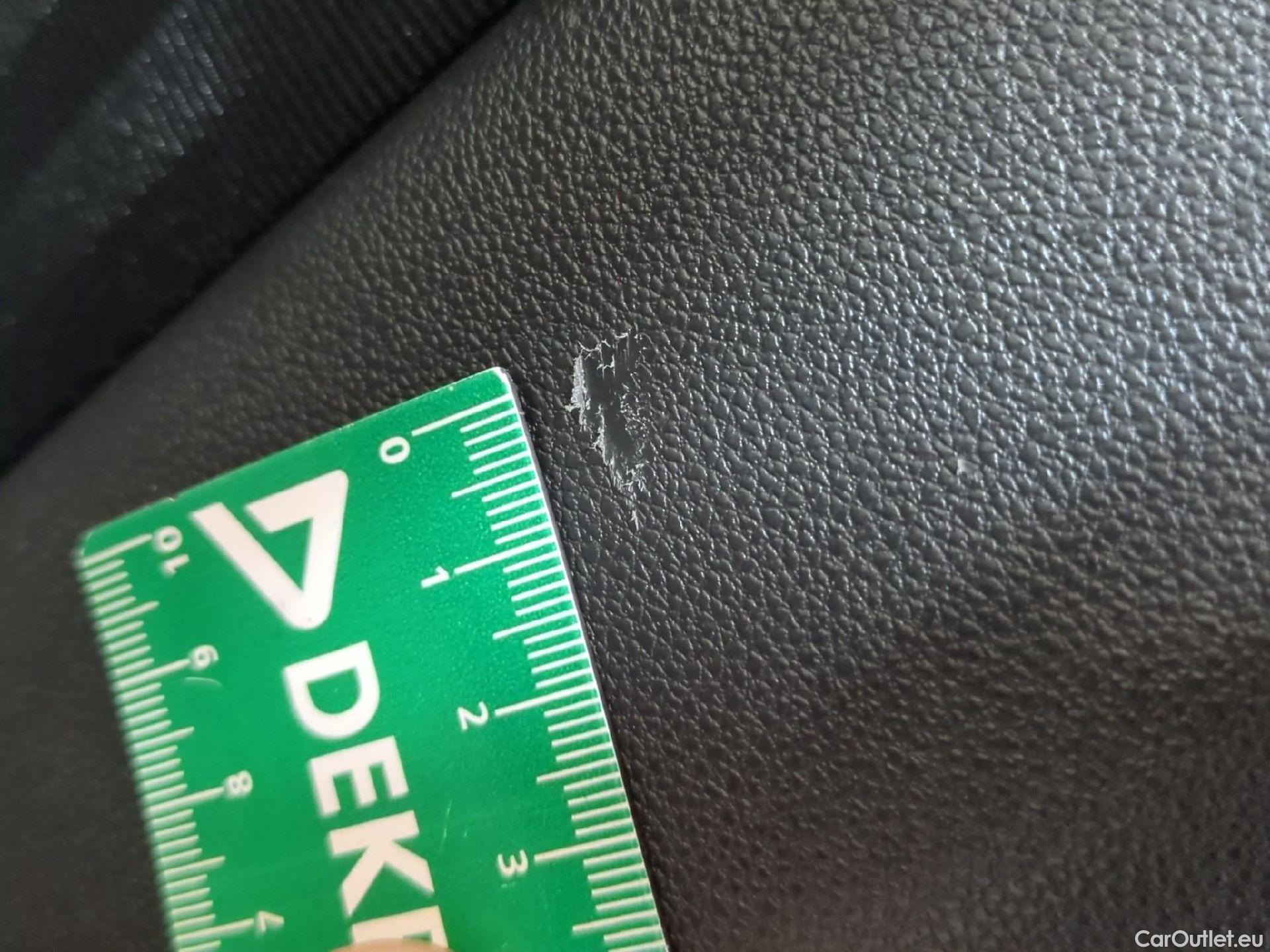  Opel   Grandland X OPEL / 2017 / 5P / SUV 1.6 HYBRID4 300 ELEGANCE BUSINESAUTO 4x4 #3