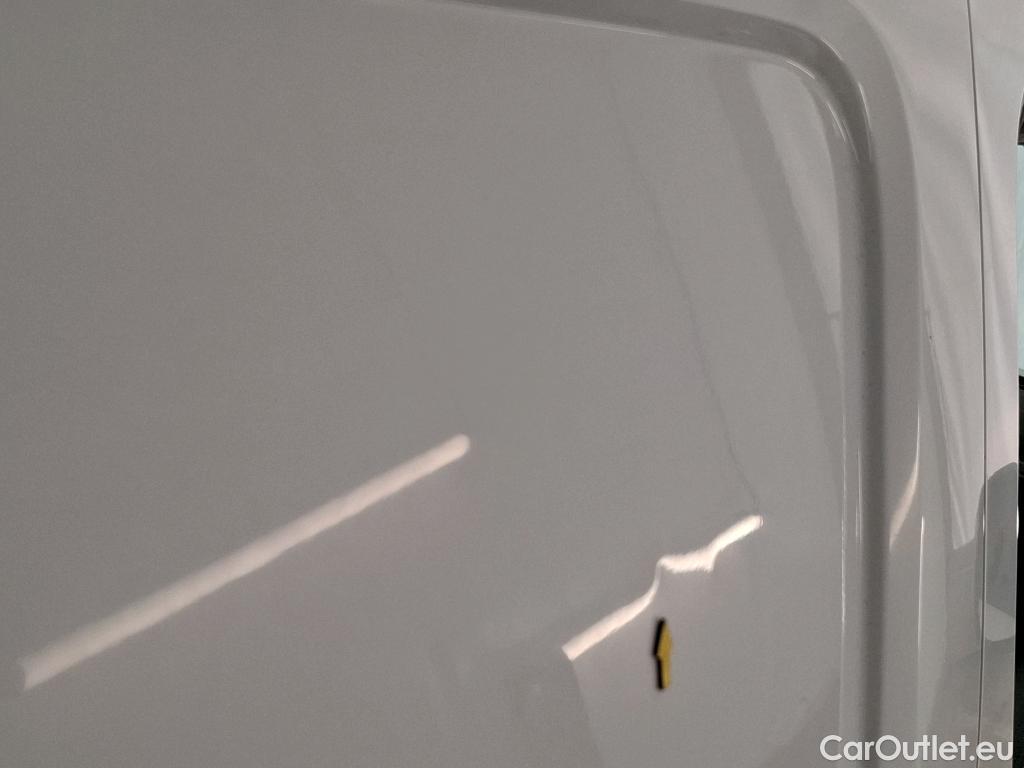  Citroen  Berlingo CITROEN  Van / 2018 / 4P / Fourgonnette M 1000kg BlueHDi 130 S&S EAT8 Club #23