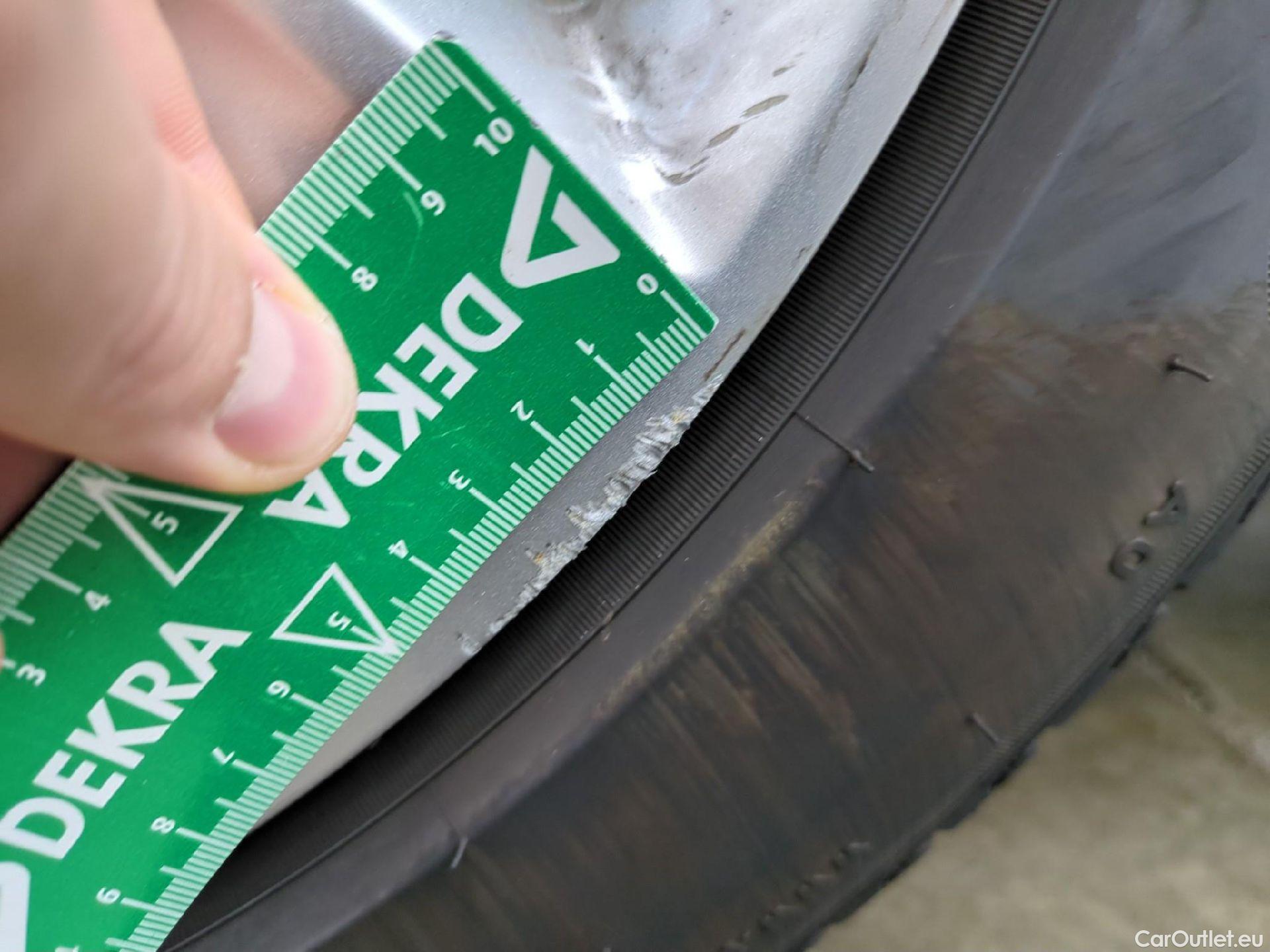  Opel   Grandland X OPEL / 2017 / 5P / SUV 1.6 HYBRID4 300 ELEGANCE BUSINESAUTO 4x4 #16