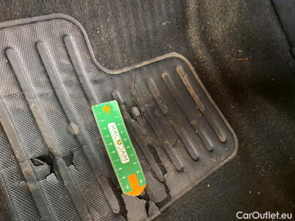  Citroen  C3  Societe Confort 1.6 BlueHDI 75CV BVM5 E6 #34