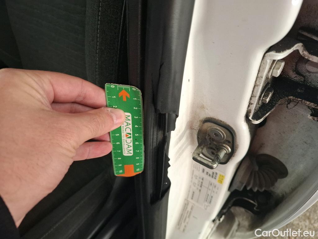  Citroen  C3  Societe Confort 1.6 BlueHDI 75CV BVM5 E6 #24