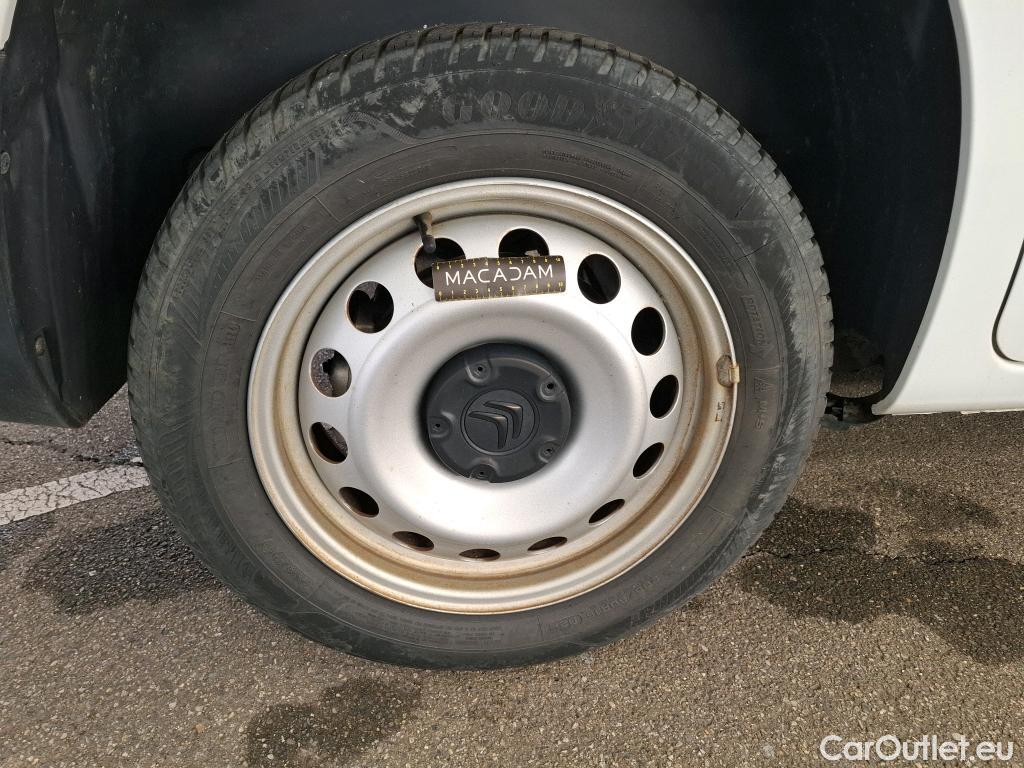  Citroen  Berlingo CITROEN  Van / 2018 / 4P / Fourgonnette M 1000kg BlueHDi 130 S&S EAT8 Club #35