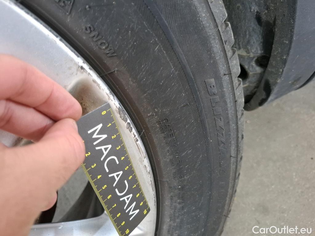  Opel   Grandland X Grandland X Business Edition 1.2 Turbo 130CV BVA8 E6d #16