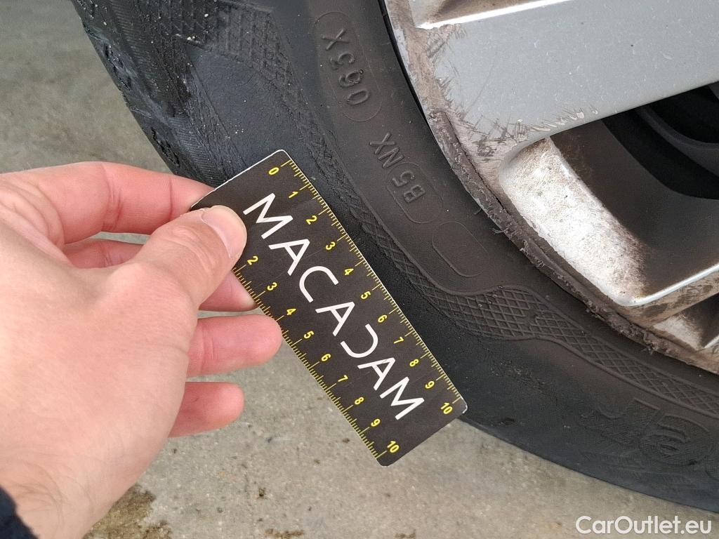  Peugeot  208  Affaire Premium 1.5 HDi 100CV BVM5 E6dT #32