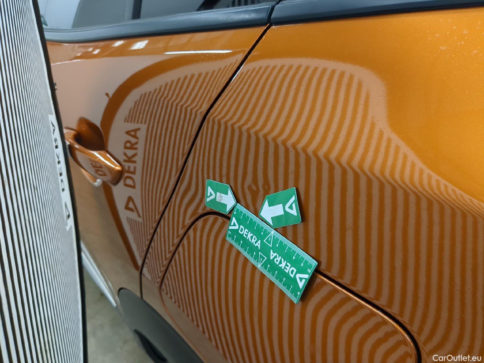  Peugeot  2008  Allure Pack 1.5 HDi 110CV BVM6 E6d #24