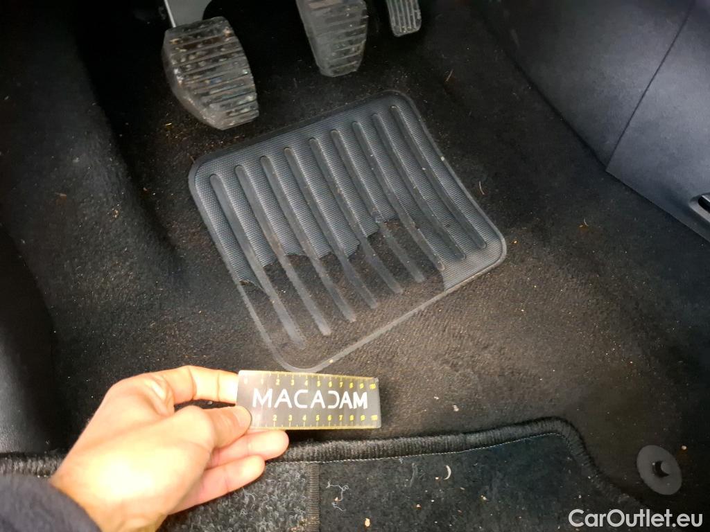  Peugeot  208  Affaire Premium 1.5 HDi 100CV BVM5 E6dT #1