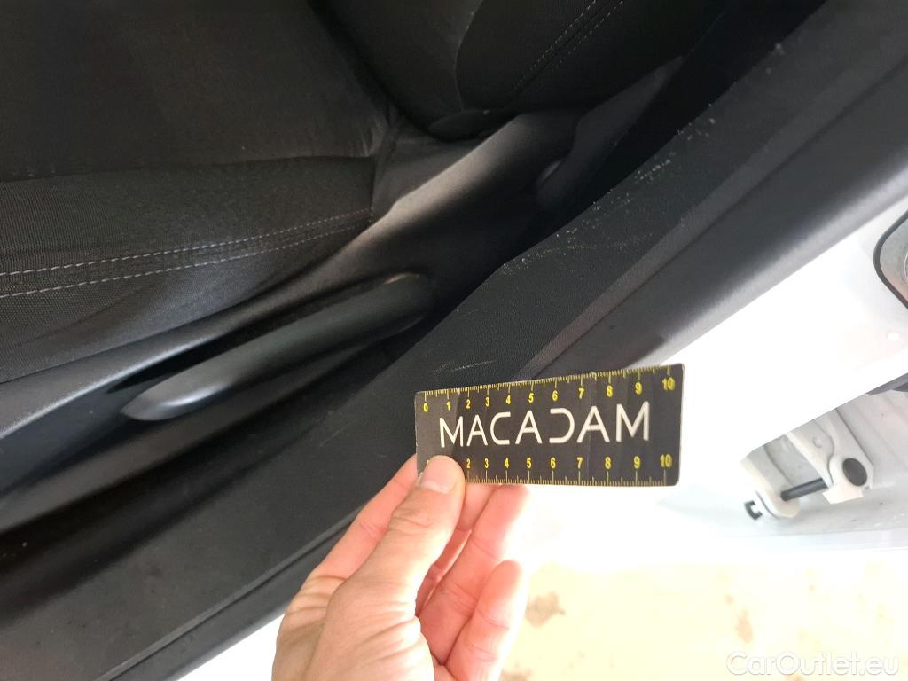  Peugeot  208  Affaire Premium 1.5 HDi 100CV BVM5 E6dT #36