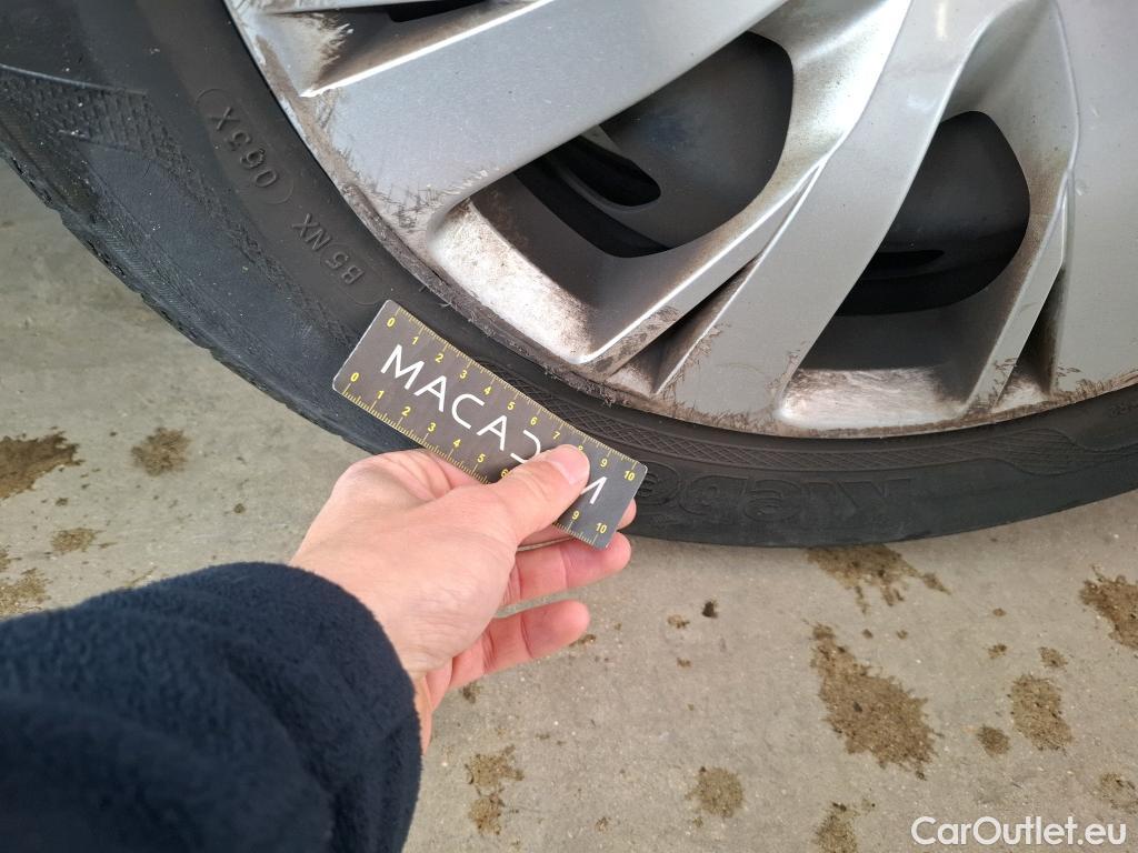  Peugeot  208  Affaire Premium 1.5 HDi 100CV BVM5 E6dT #50