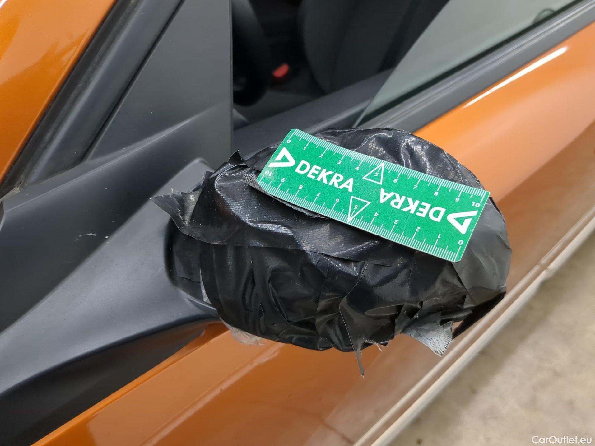  Peugeot  2008  Allure Pack 1.5 HDi 110CV BVM6 E6d #14