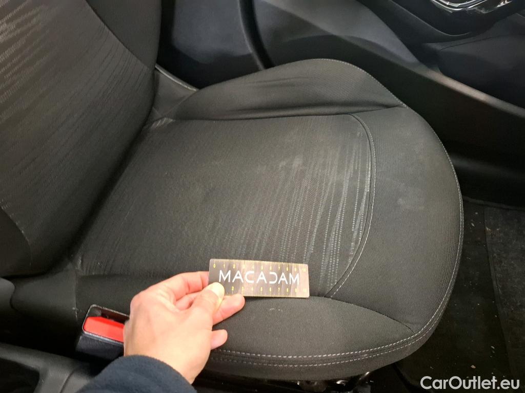  Peugeot  208  Affaire Premium 1.5 HDi 100CV BVM5 E6dT #52