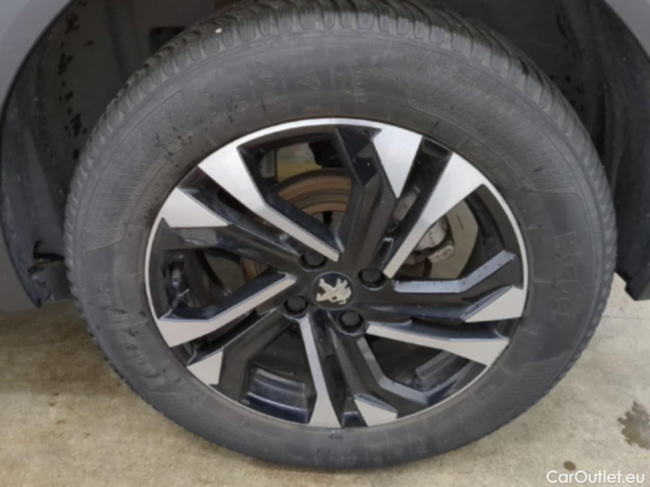  Peugeot  2008  Allure Pack 1.5 HDi 110CV BVM6 E6d #3