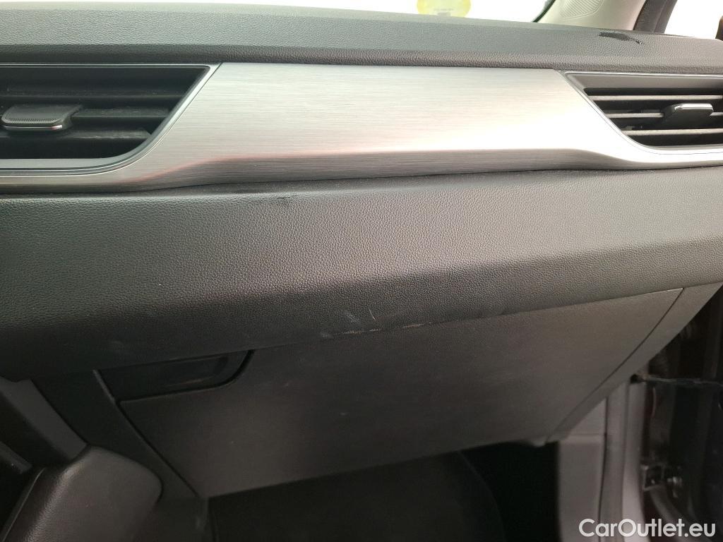  Renault  Captur  II Intens 1.5 dCi 115CV BVA7 E6dT #1