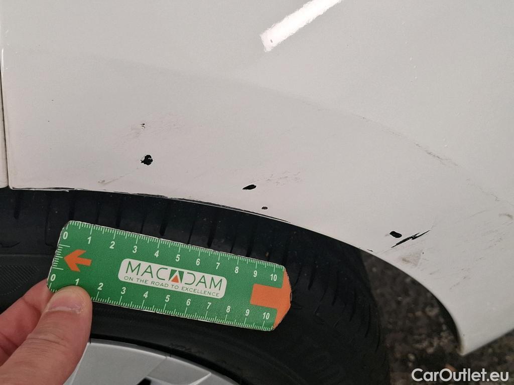  Toyota  Yaris TOYOTA  Hybride / 2019 / 5P / Berline Hybride 116h France #5