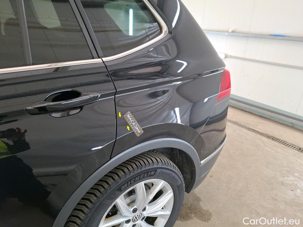  Volkswagen  Tiguan VOLKSWAGEN  Allspace / 2017 / 5P / SUV 1.5 TSI 150 EVO DSG7 Carat #12