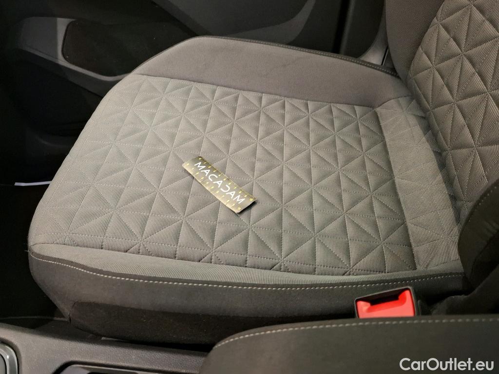  Volkswagen  Tiguan VOLKSWAGEN  / 2020 / 5P / SUV 2.0 TDI 150 DSG7 Life Business #8