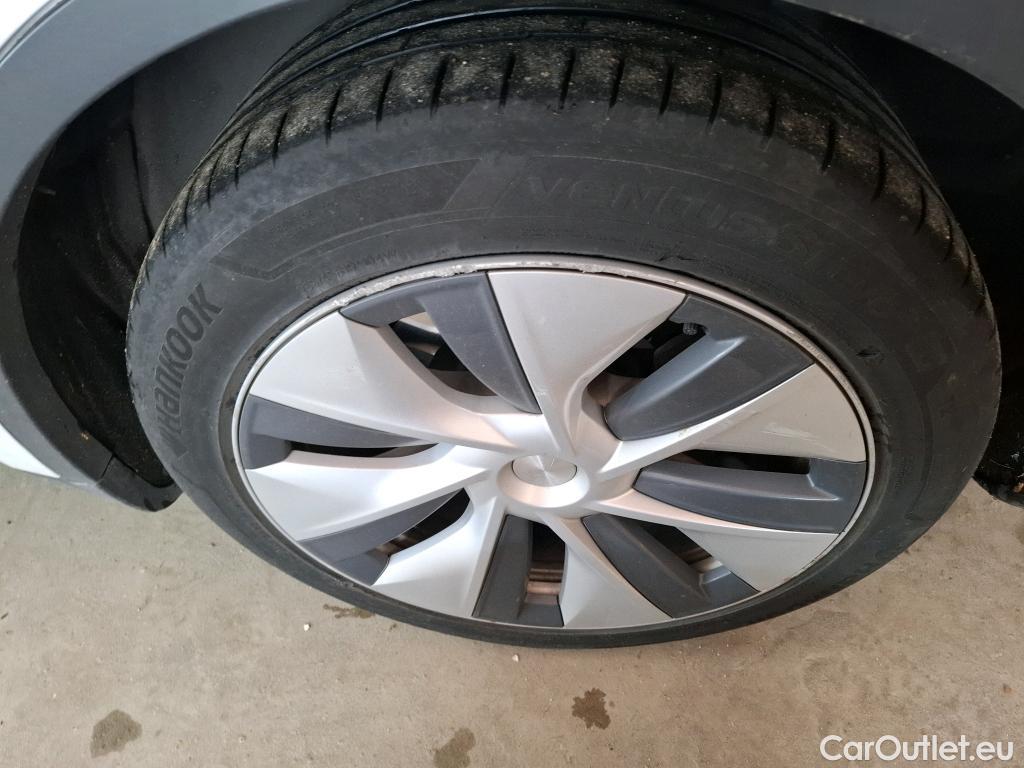  Tesla  Model Y TESLA  / 2021 / 5P / SUV RWD #39