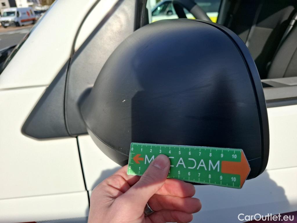  Volkswagen  Transporter VOLKSWAGEN  / 2019 / 4P / Fourgon tôlé 2.0 TDi 150 4MO L1H1 Business Line #2