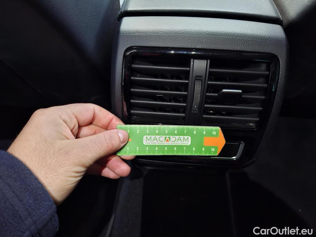  Volkswagen  Passat VOLKSWAGEN  SW / 2019 / 5P / Break 2.0 TDI 150 SCR DSG7 SW LOUNGE #7