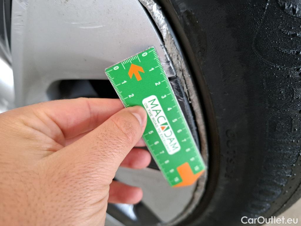  Tesla  Model Y TESLA  / 2021 / 5P / SUV RWD #8