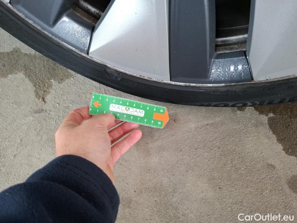  Tesla  Model Y TESLA  / 2021 / 5P / SUV RWD #22