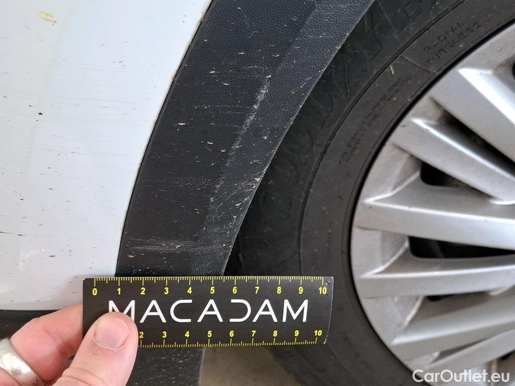  Volkswagen  T-ROC VOLKSWAGEN  / 2017 / 5P / SUV 1.5 TSI 150 EVO LOUNGE BUSINESS DSG7 #18